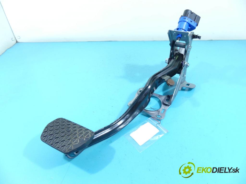 Mazda 3 III BM 2013-2018 2.0 16v 120 HP automatic 88 kW 1999 cm3 4- pedále  (Pedále)