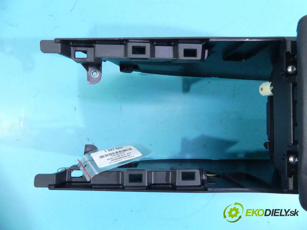 Mazda 3 III BM 2013-2018 2.0 16v 120 HP automatic 88 kW 1999 cm3 4- operadlo  (Lakťové opierky)