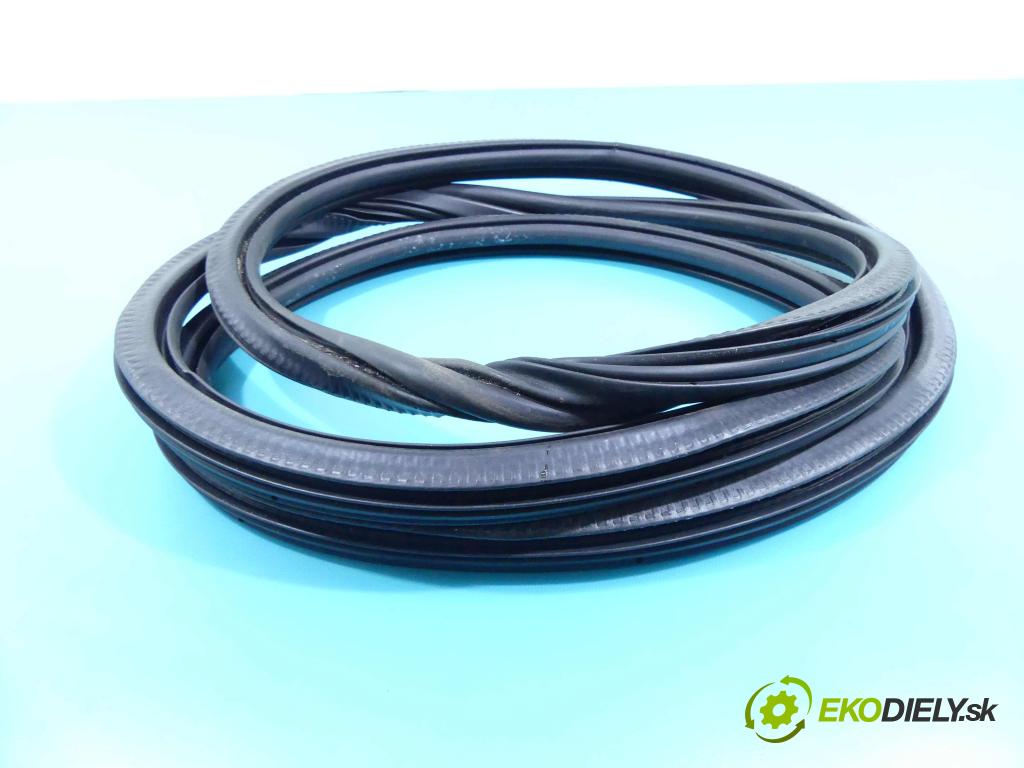 Audi A6 C7 2011-2018 2.0 TFSI 179KM manual 132 kW 1984 cm3 4- Těsnění: dveře zadní pravé  (Ostatní)