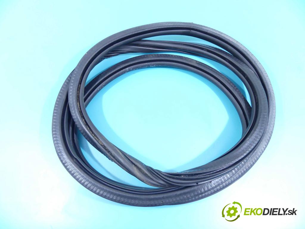 Audi A6 C7 2011-2018 2.0 TFSI 179KM manual 132 kW 1984 cm3 4- Těsnění: dveře zadní pravé  (Ostatní)