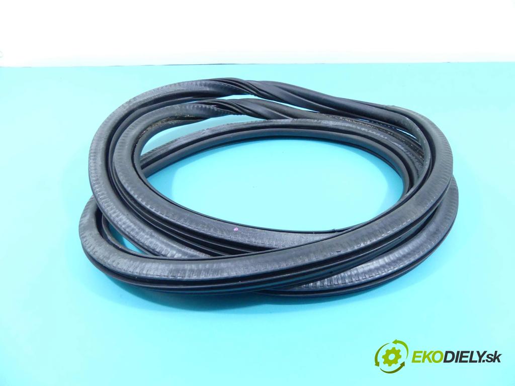 Audi A6 C7 2011-2018 2.0 TFSI 179KM manual 132 kW 1984 cm3 4- Těsnění: dveře zadní levé  (Ostatní)