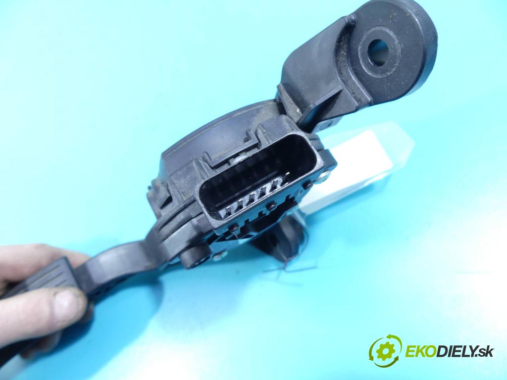 Hyundai i20 II 2014 -2020 1.2 16v 84KM manual 61,8 kW 1248 cm3 5- pedále 1S000 (Pedále)