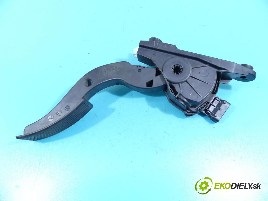 Hyundai i20 II 2014 -2020 1.2 16v 84KM manual 61,8 kW 1248 cm3 5- pedále 1S000 (Pedále)