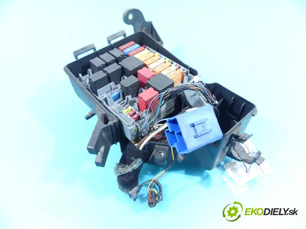 Lancia Delta III 2008-2014 1.9 jtd 190 hp manual 139,5 kW 1910 cm3 5- skříňka pojistková 51836249 (Pojistkové skříňky)