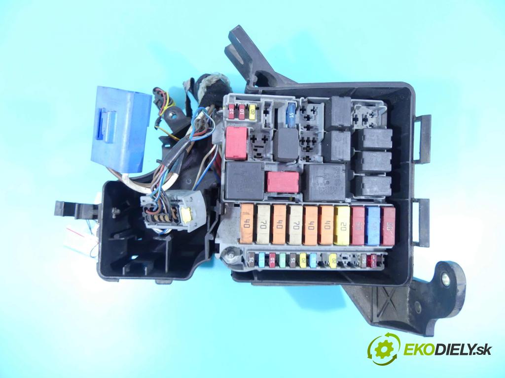 Lancia Delta III 2008-2014 1.9 jtd 190 hp manual 139,5 kW 1910 cm3 5- skříňka pojistková 51836249 (Pojistkové skříňky)