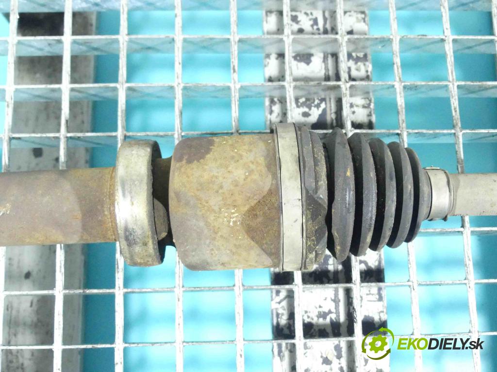 Ford Focus Mk3 2010-2018 1.0 T 125 HP manual 92 kW 998 cm3 5- poloos pravé  (Poloosy)