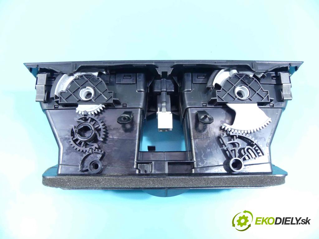 Vw Golf VI 2008-2013 1.6 tdi 105 HP manual 77 kW 1598 cm3 5- Mřížka: kúrenia stredová 5K0819728 (Mriežky kúrenia (fukáre))