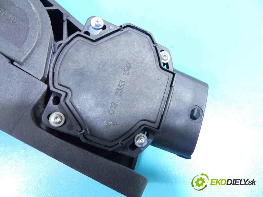 Hyundai Matrix 1.5 crdi 82 HP manual 60 kW 1493 cm3 5- pedále 0281002544 (Pedále)