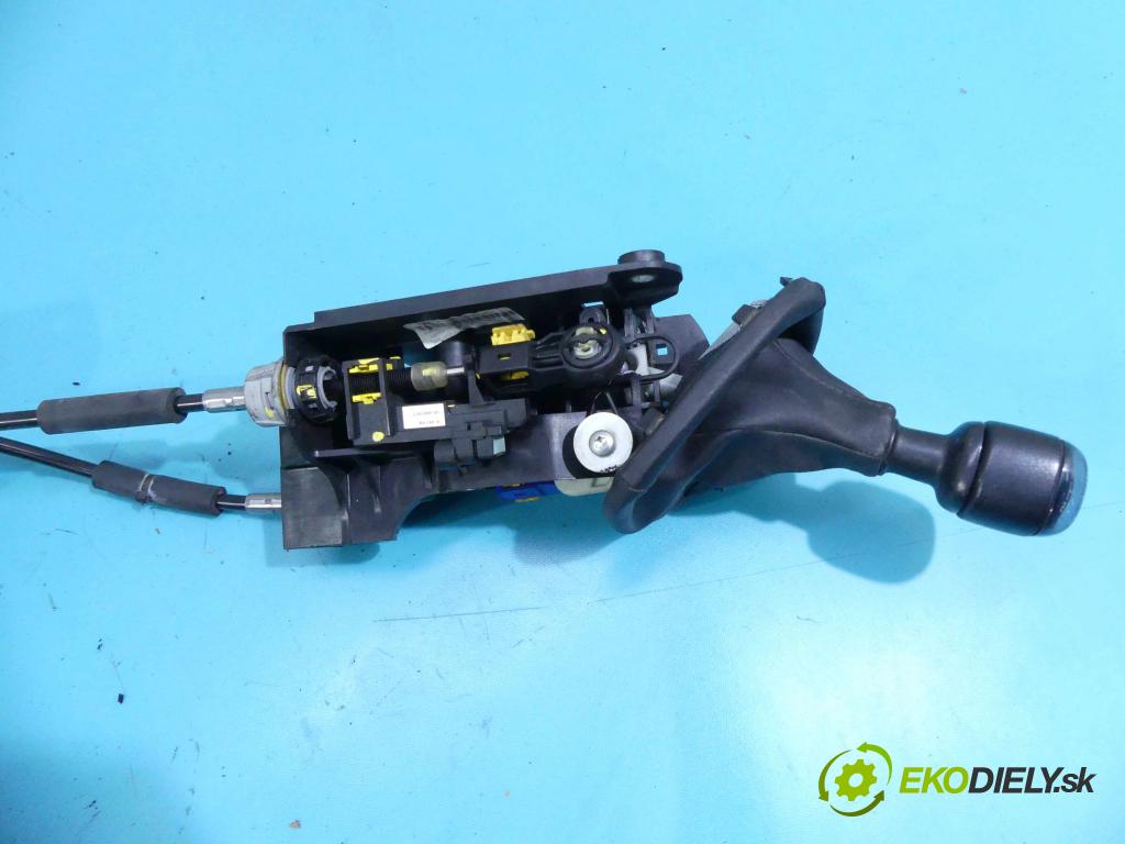 Fiat Panda III 2011- 1,3.0 jtd 75 HP manual 55 kW 1248 cm3 5- Páka: Změny: stupeň,rýchlosť (Rýchlostné páky / kulisy)