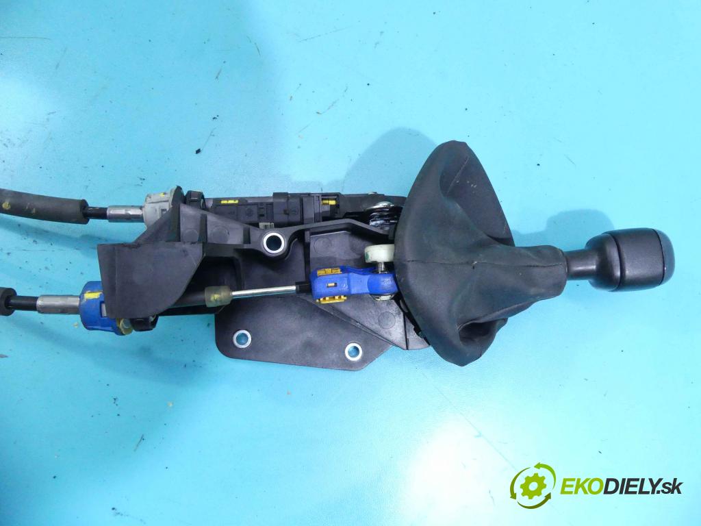 Fiat Panda III 2011- 1,3.0 jtd 75 HP manual 55 kW 1248 cm3 5- Páka: Změny: stupeň,rýchlosť (Rýchlostné páky / kulisy)