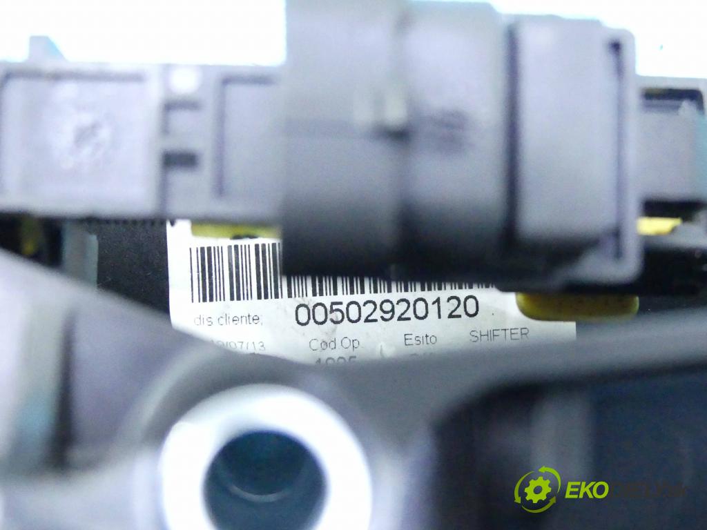 Fiat Panda III 2011- 1,3.0 jtd 75 HP manual 55 kW 1248 cm3 5- Páka: Změny: stupeň,rýchlosť (Rýchlostné páky / kulisy)