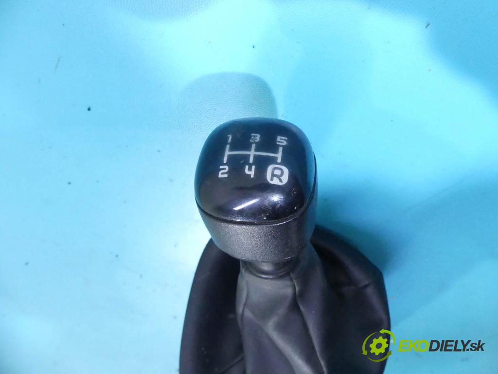 Fiat Panda III 2011- 1,3.0 jtd 75 HP manual 55 kW 1248 cm3 5- Páka: Změny: stupeň,rýchlosť (Rýchlostné páky / kulisy)