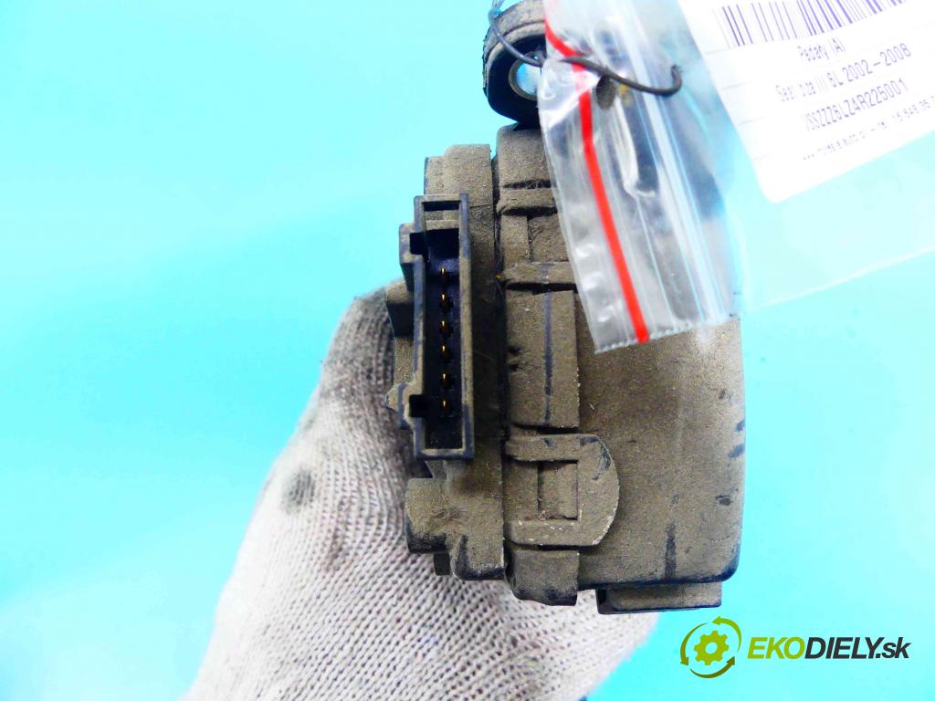 Seat Ibiza III 6L 2002-2008 1.4 tdi 75 HP manual 55 kW 1422 cm3 3- pedále 6Q1721503B (Pedále)