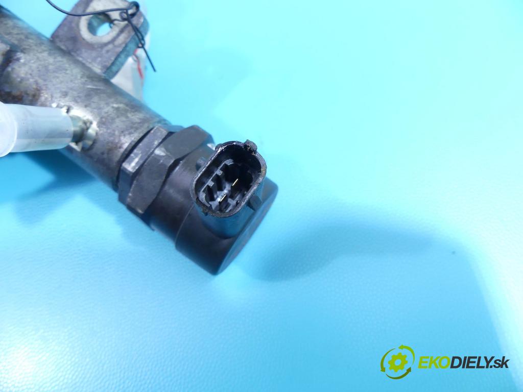 Fiat Croma II 2005-2010 1.9 jtd 150 HP manual 110 kW 1910 cm3 5- lišta vstrekovacia 0445214057 (Vstrekovacie lišty)