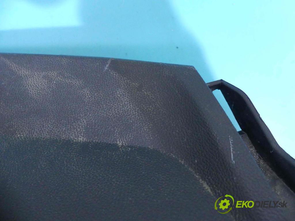 Mitsubishi ASX 2010-2016 1.8 DI-D 116 HP manual 85 kW 1798 cm3 5- kokpit,pristrojová doska rozdeľovacia