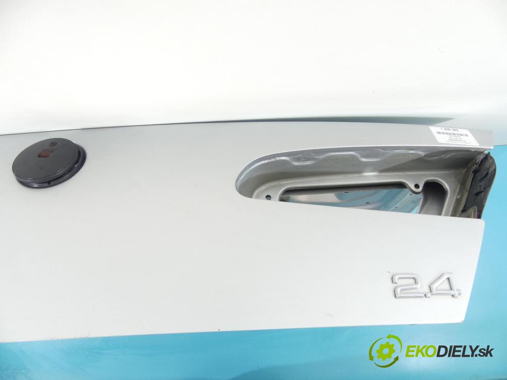 Alfa romeo 166 2.4 jtd 150 hp manual 110 kW 2387 cm3 4- zadní kufrové dveře  (Zadní kapoty)