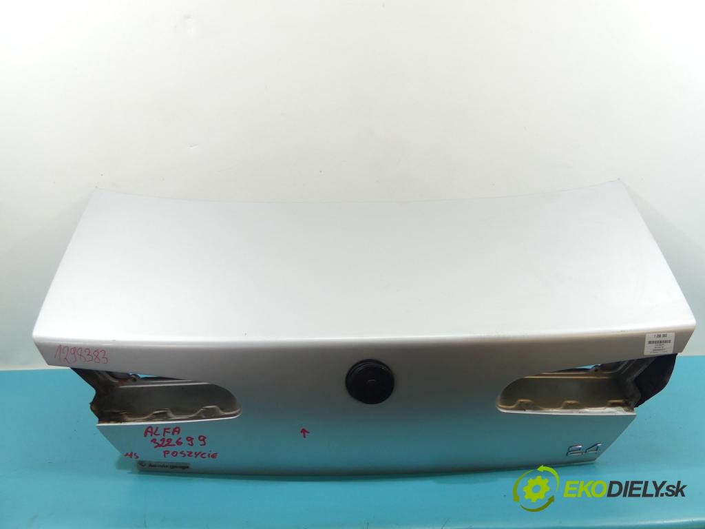 Alfa romeo 166 2.4 jtd 150 hp manual 110 kW 2387 cm3 4- zadní kufrové dveře  (Zadní kapoty)