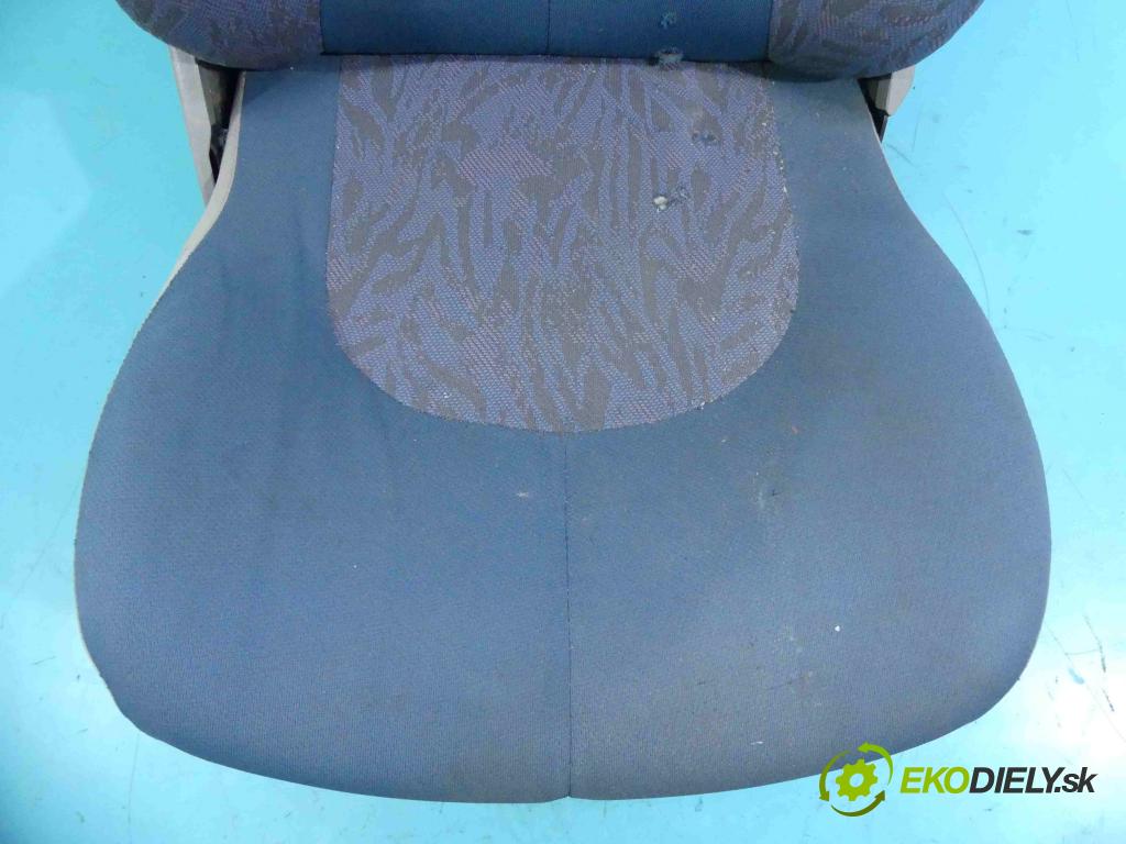 Land rover Freelander I 1998-2006 2.0 TD 98 HP manual 72 kW 1994 cm3 3- Sedačka pravý  (Sedačky, sedadlá)