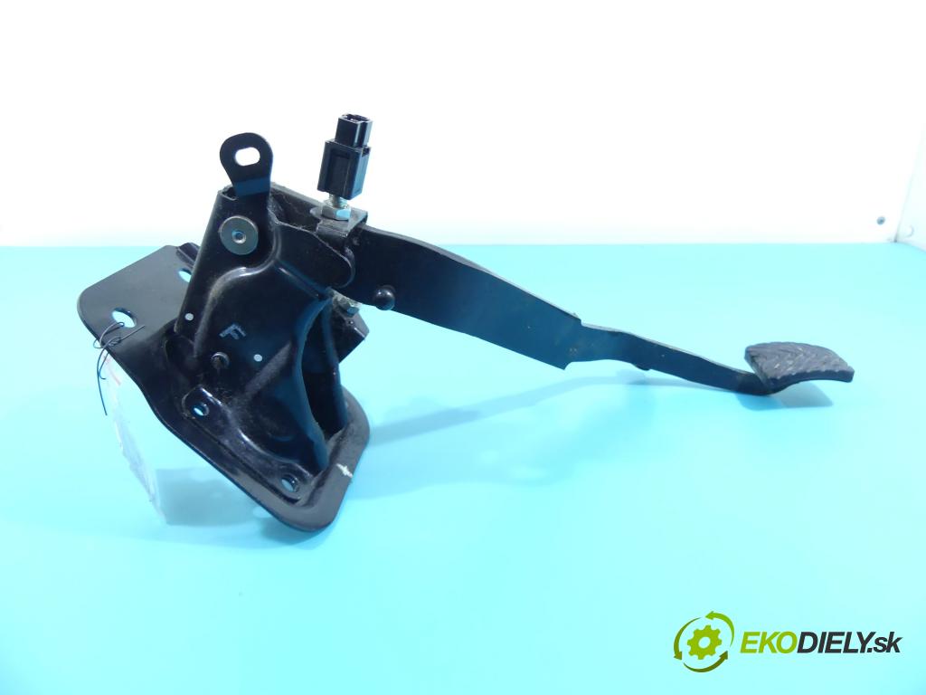 Mitsubishi ASX 2010-2016 1.8 DI-D 116 HP manual 85 kW 1798 cm3 5- pedále  (Pedále)