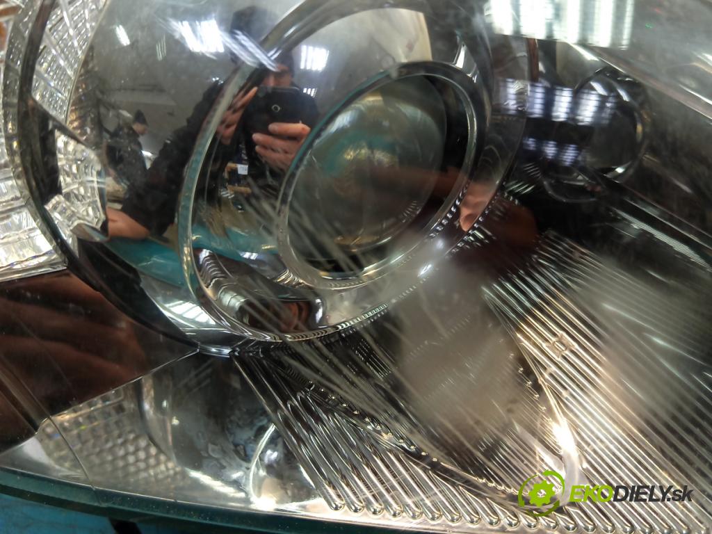 Honda CR-V III 2006-2011 2.2 i-DTEC 150 hp manual 110 kW 2199 cm3 5- světlo pravý  (Pravé přední světlo)