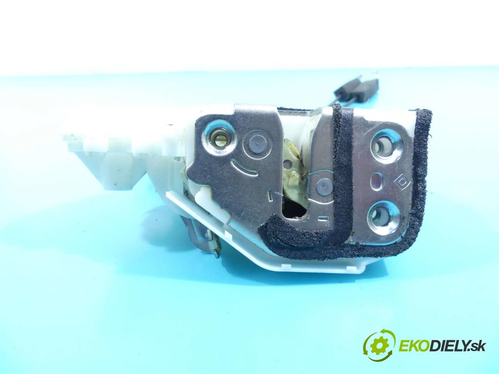 Honda CR-V III 2006-2011 2.2 i-DTEC 150 hp manual 110 kW 2199 cm3 5- zámek přední pravý 72111-SWA-P1-RH