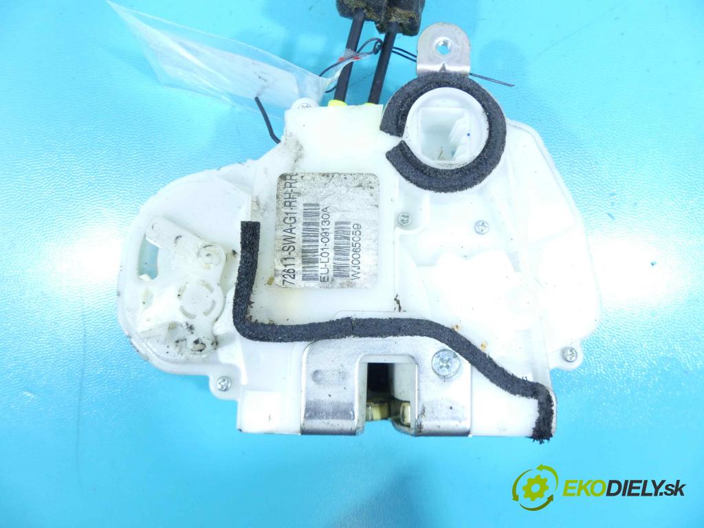 Honda CR-V III 2006-2011 2.2 i-DTEC 150 hp manual 110 kW 2199 cm3 5- zámek zadní pravý 72611-SWA-G1-RH-RR