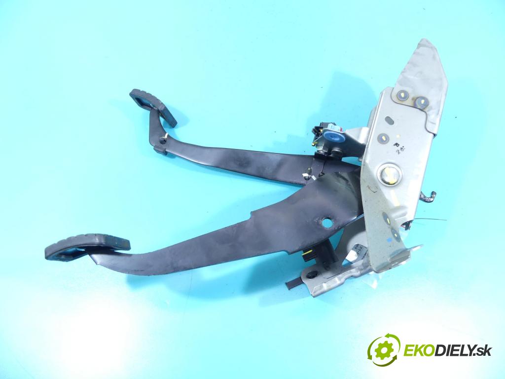 Mitsubishi Space Star II 2012-2020 1.0 71 HP manual 52 kW 999 cm3 5- pedále  (Pedále)