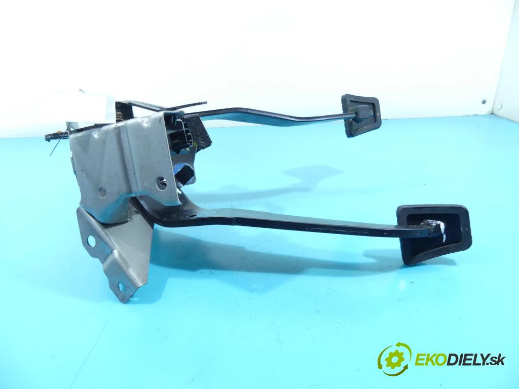 Mitsubishi Space Star II 2012-2020 1.0 71 HP manual 52 kW 999 cm3 5- pedále  (Pedále)