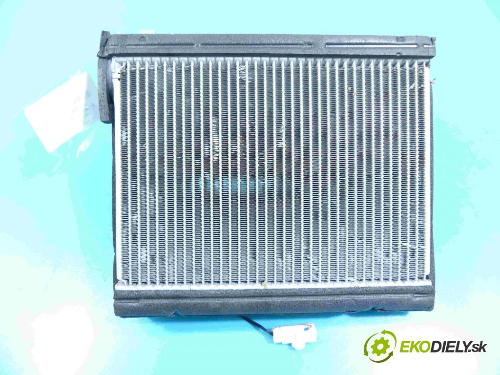 Mitsubishi Space Star II 2012-2020 1.0 71 hp manual 52 kW 999 cm3 5- radiátor 02Q06B657 (Radiátory topení)