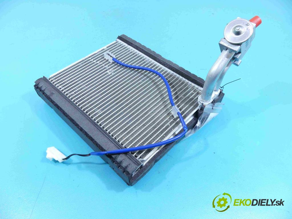 Mitsubishi Space Star II 2012-2020 1.0 71 hp manual 52 kW 999 cm3 5- radiátor 02Q06B657 (Radiátory topení)