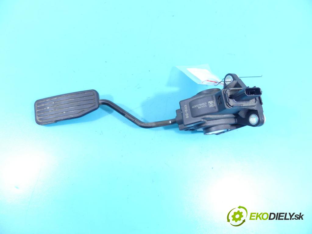 Honda Jazz III 2008-2014 1.2 16v 90 HP manual 66 kW 1198 cm3 5- pedále 03898232839 (Pedále)