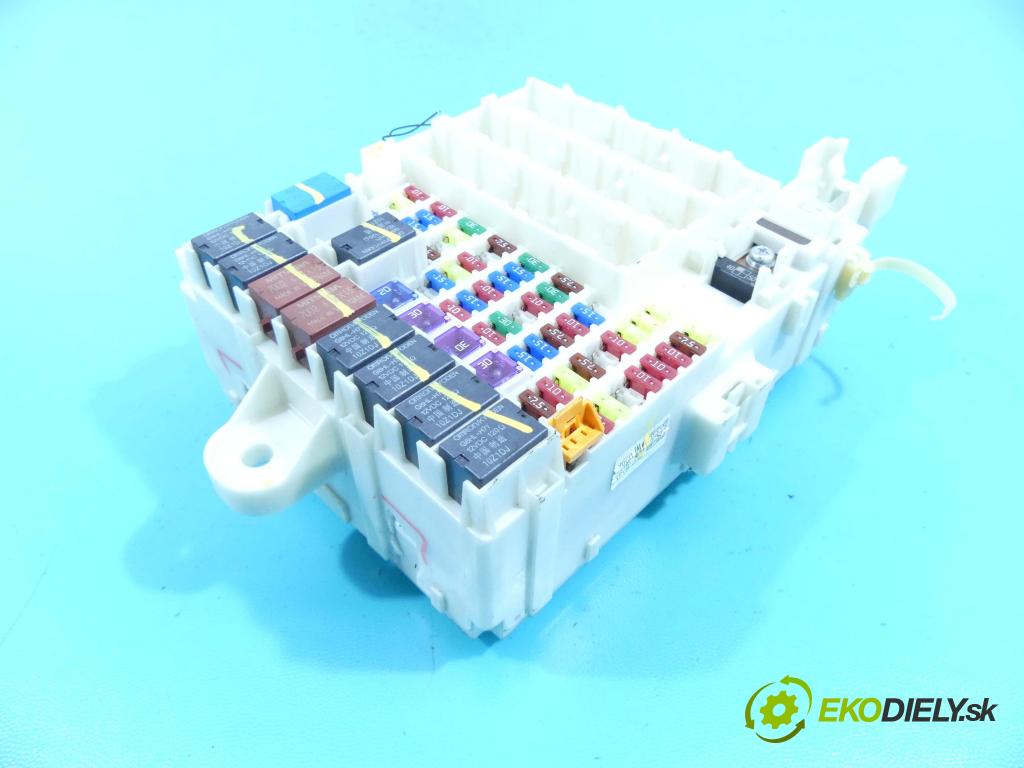 Honda Jazz III 2008-2014 1.2 16v 90 hp manual 66 kW 1198 cm3 5- skříňka pojistková TF0-G1312B20 (Pojistkové skříňky)