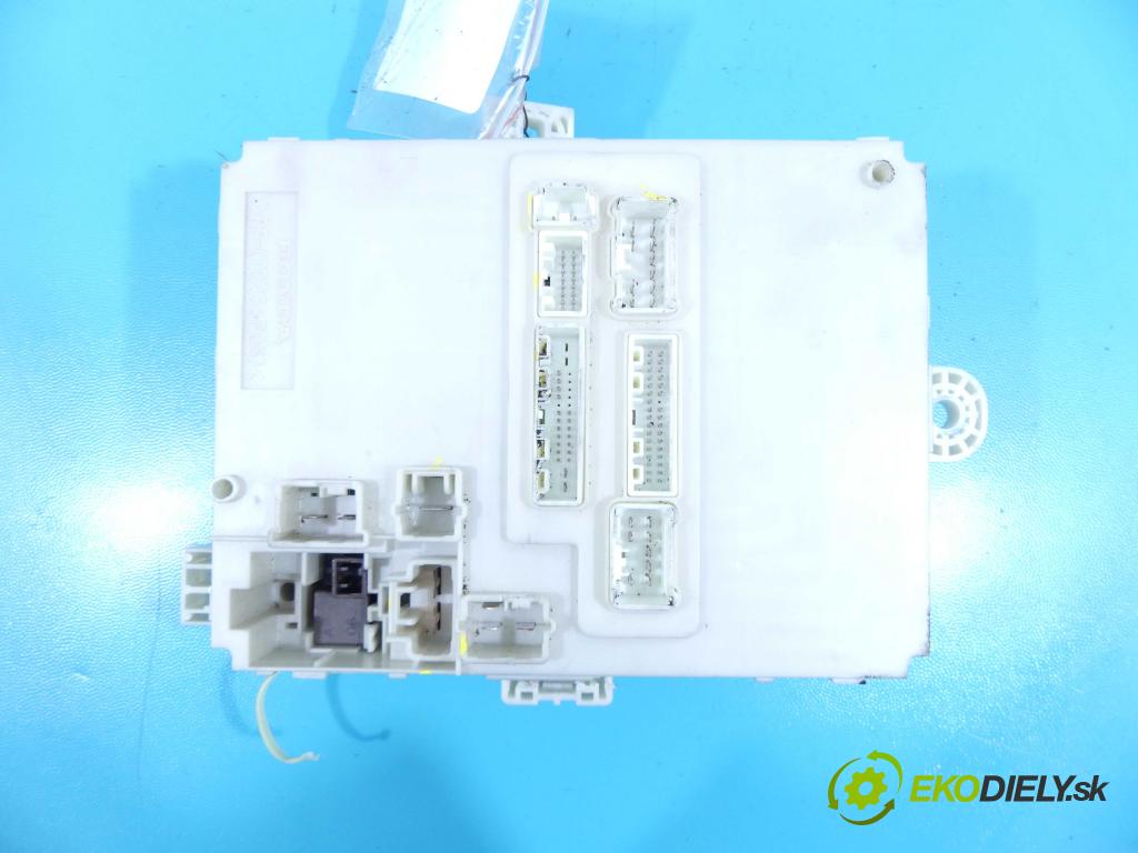 Honda Jazz III 2008-2014 1.2 16v 90 hp manual 66 kW 1198 cm3 5- skříňka pojistková TF0-G1312B20 (Pojistkové skříňky)