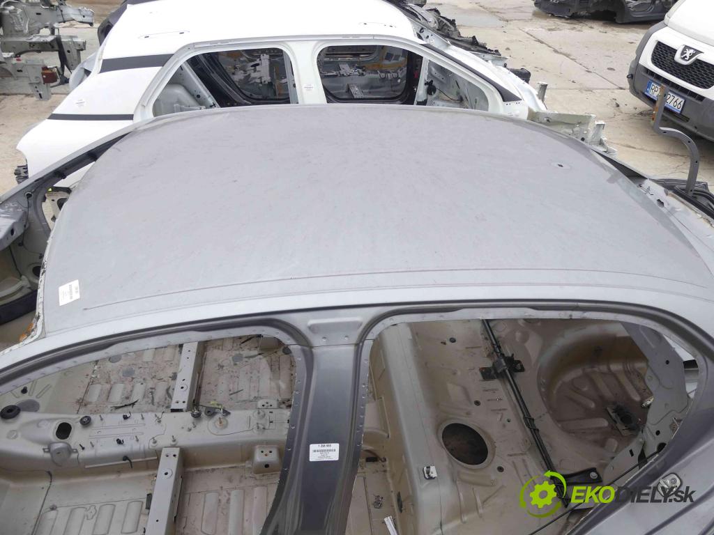 Peugeot 301 1.6 16v 116 hp manual 85 kW 1587 cm3 4- Strecha: