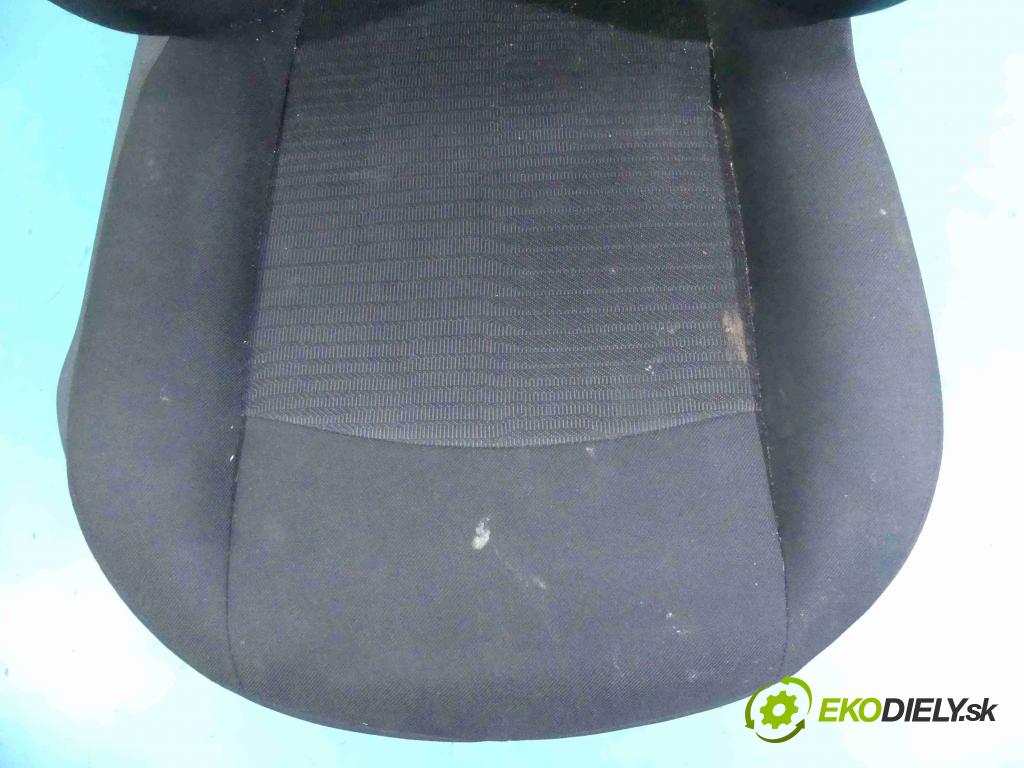 Peugeot 301 1.6 16v 116 HP manual 85 kW 1587 cm3 4- Sedačka pravý  (Sedačky, sedadlá)