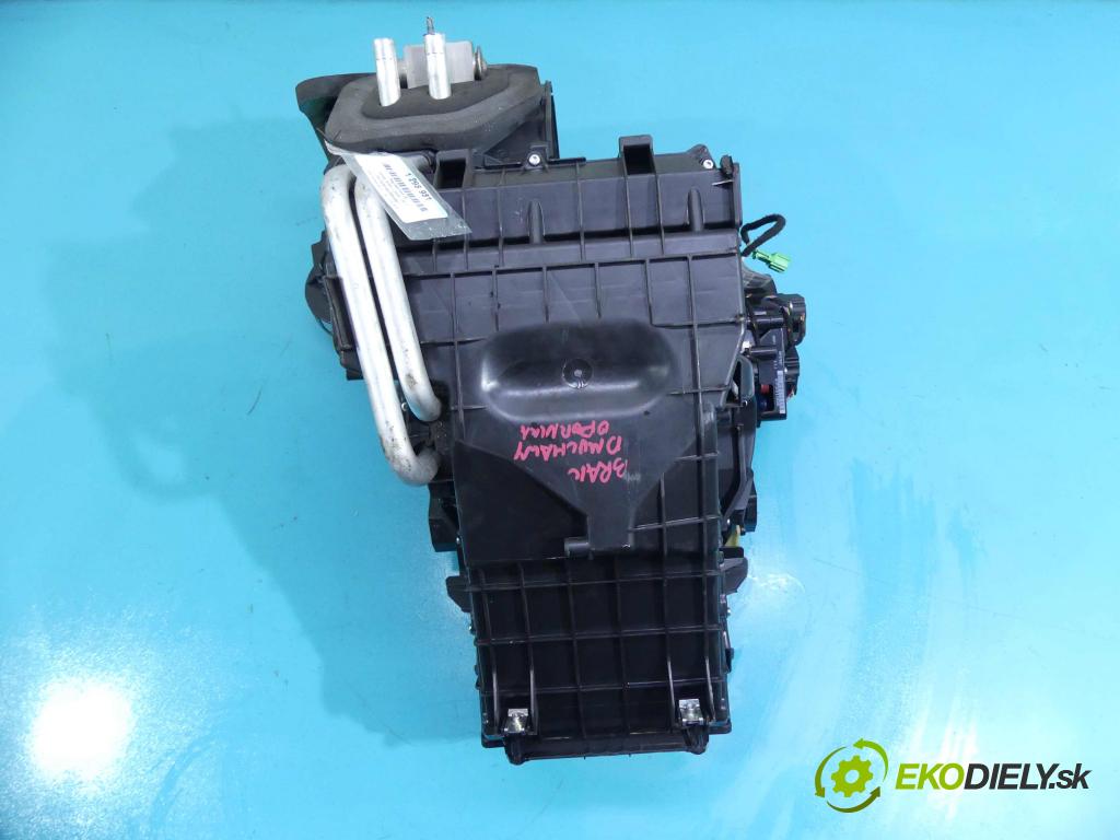 Volvo XC60 I 2008-2017 2.4d 181KM automatic 133 kW 2400 cm3 5- radiátor Z5890002 (Radiátory topení)