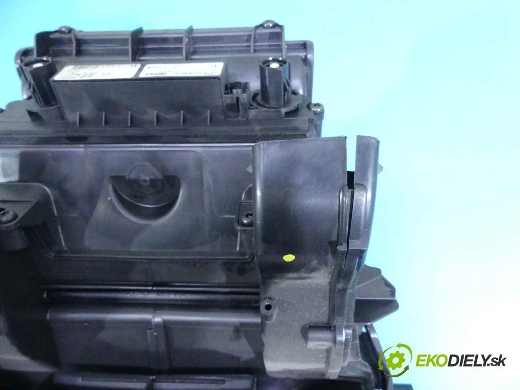 Volvo XC60 I 2008-2017 2.4d 181KM automatic 133 kW 2400 cm3 5- radiátor Z5890002 (Radiátory topení)