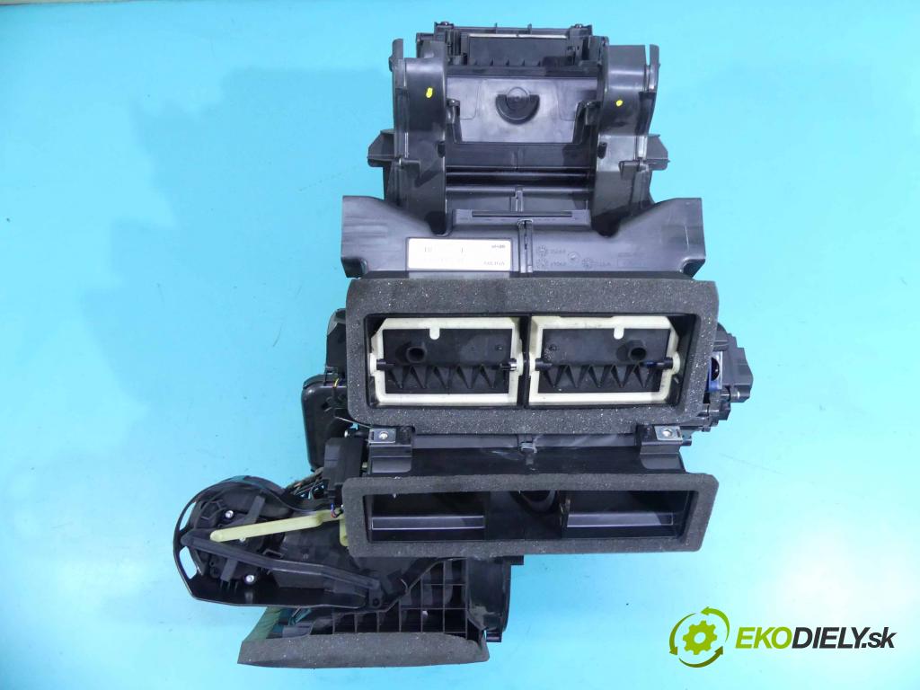 Volvo XC60 I 2008-2017 2.4d 181KM automatic 133 kW 2400 cm3 5- radiátor Z5890002 (Radiátory topení)