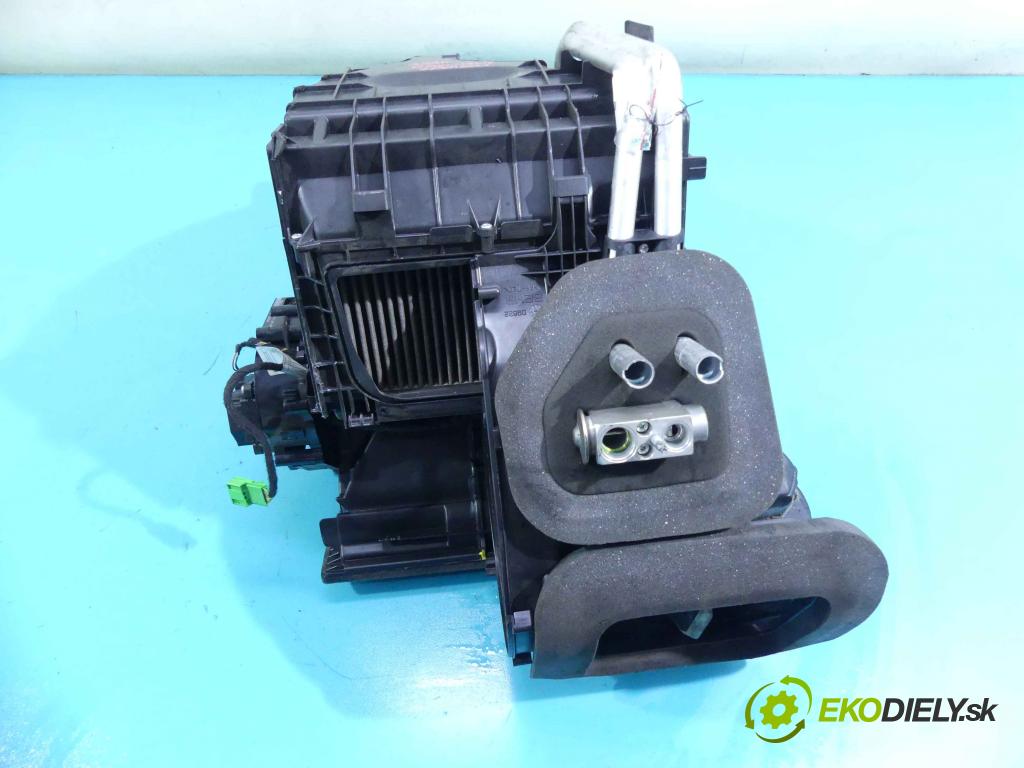 Volvo XC60 I 2008-2017 2.4d 181KM automatic 133 kW 2400 cm3 5- radiátor Z5890002 (Radiátory topení)