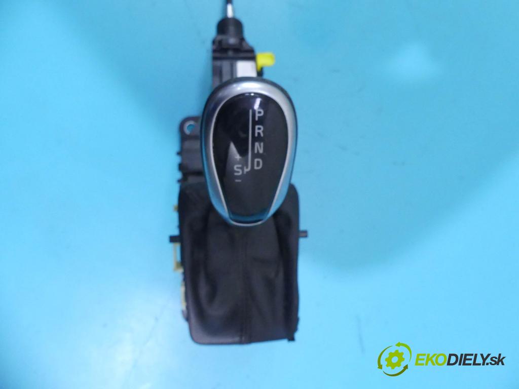 Volvo XC60 I 2008-2017 2.4d 181KM automatic 133 kW 2400 cm3 5- Páka: Změny: stupeň,rýchlosť 31367685 (Rýchlostné páky / kulisy)