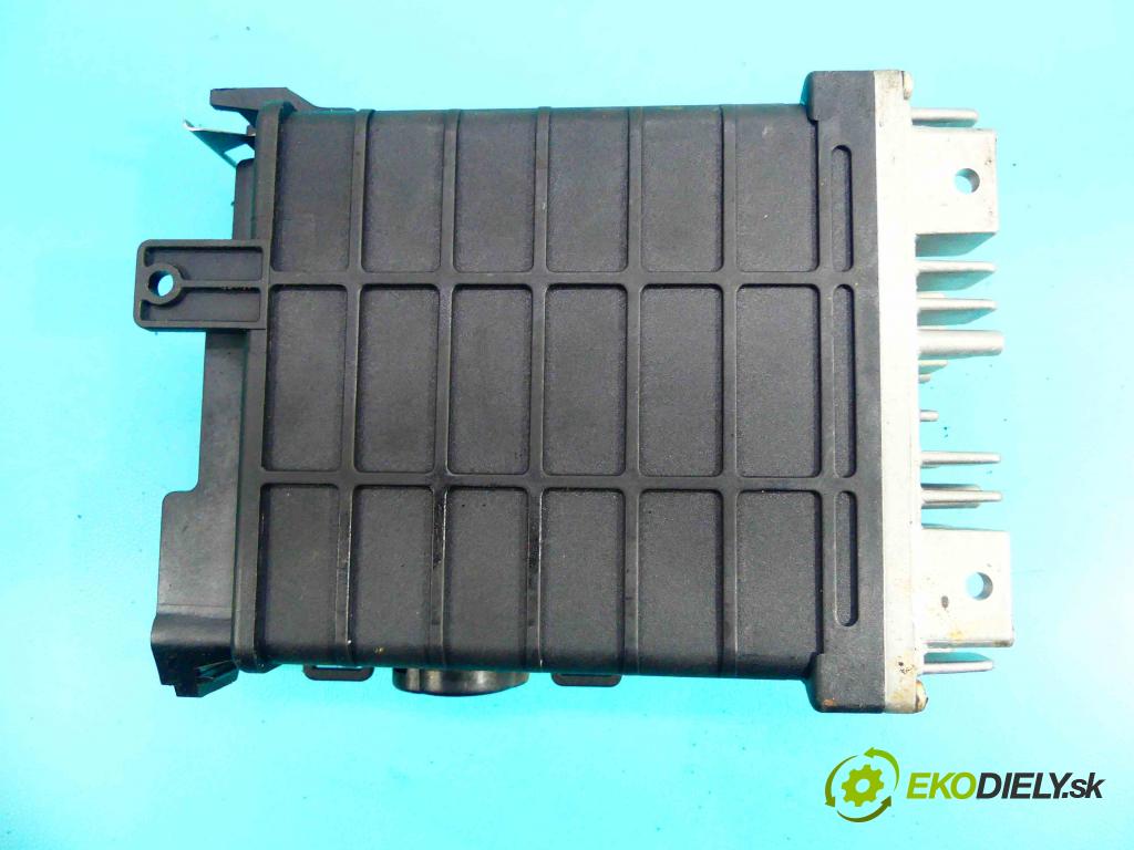 Audi 80 B3 1986-1991 2.0 113 HP manual 83 kW 1964 cm3 4- Jednotka riadiaca 0261200220