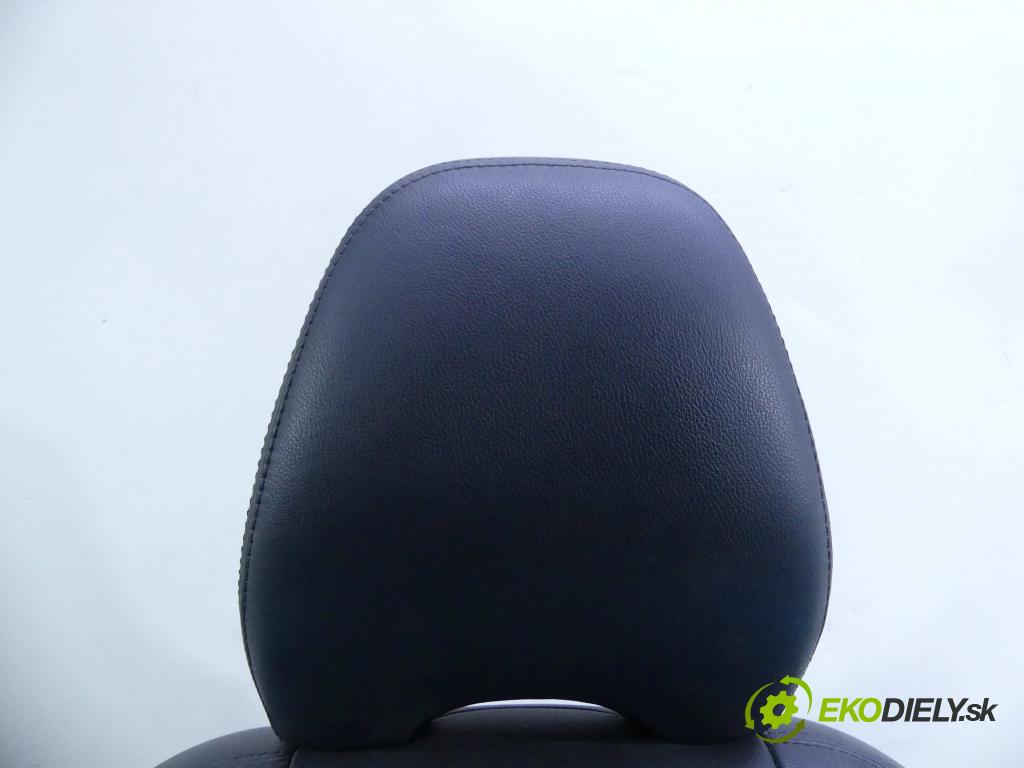 Volvo XC60 I 2008-2017 2.4d 181KM automatic 133 kW 2400 cm3 5- Sedačka pravý  (Sedačky, sedadlá)