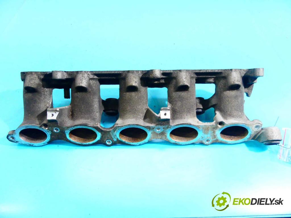 Volvo S40 II 2004-2012 2.5 T5 230 HP manual 169 kW 2521 cm3 4- zvod nasávací 30650184 (Sacie potrubia)