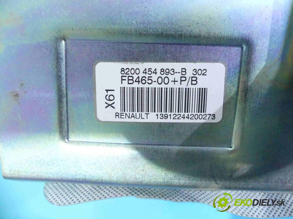 Renault Kangoo II 2008- 1.5 dci 86 HP manual 63 kW 1461 cm3 5- kokpit,pristrojová doska rozdeľovacia 8200964578