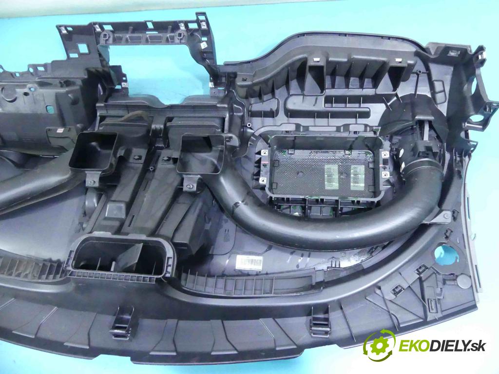Renault Kangoo II 2008- 1.5 dci 86 HP manual 63 kW 1461 cm3 5- kokpit,pristrojová doska rozdeľovacia 8200964578