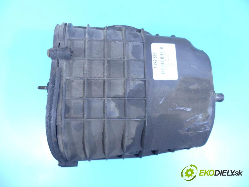 Alfa romeo 166 2.4 jtd 150 hp manual 110 kW 2387 cm3 4- obal filtra vzduchu 60608073 (Kryty filtrů)