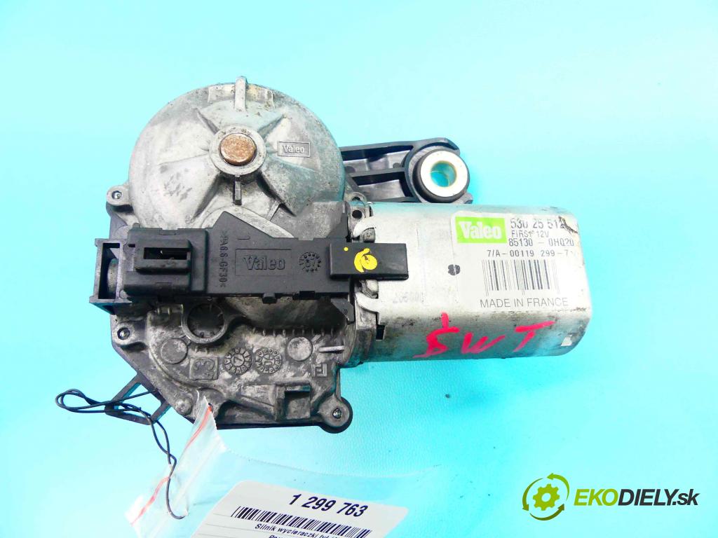 Peugeot 107 1.0 68 HP manual 50 kW 998 cm3 5- motor stieračov zadné 53025512