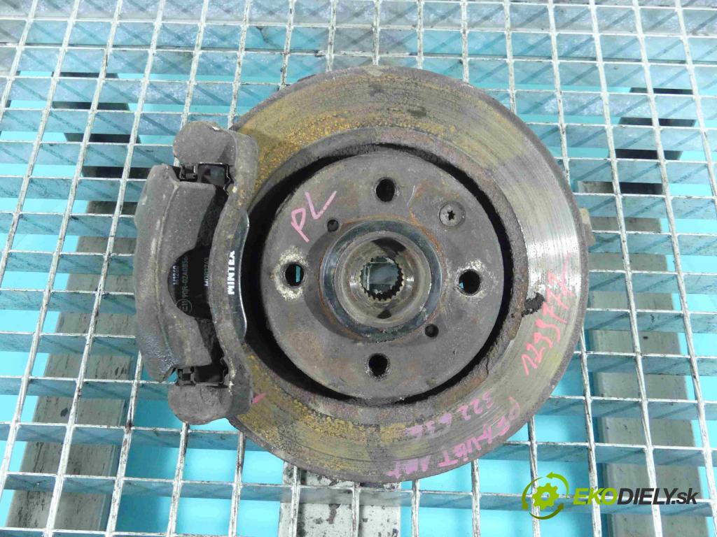 Peugeot 107 1.0 68 HP manual 50 kW 998 cm3 5- náboj ľavé  (Náboje)