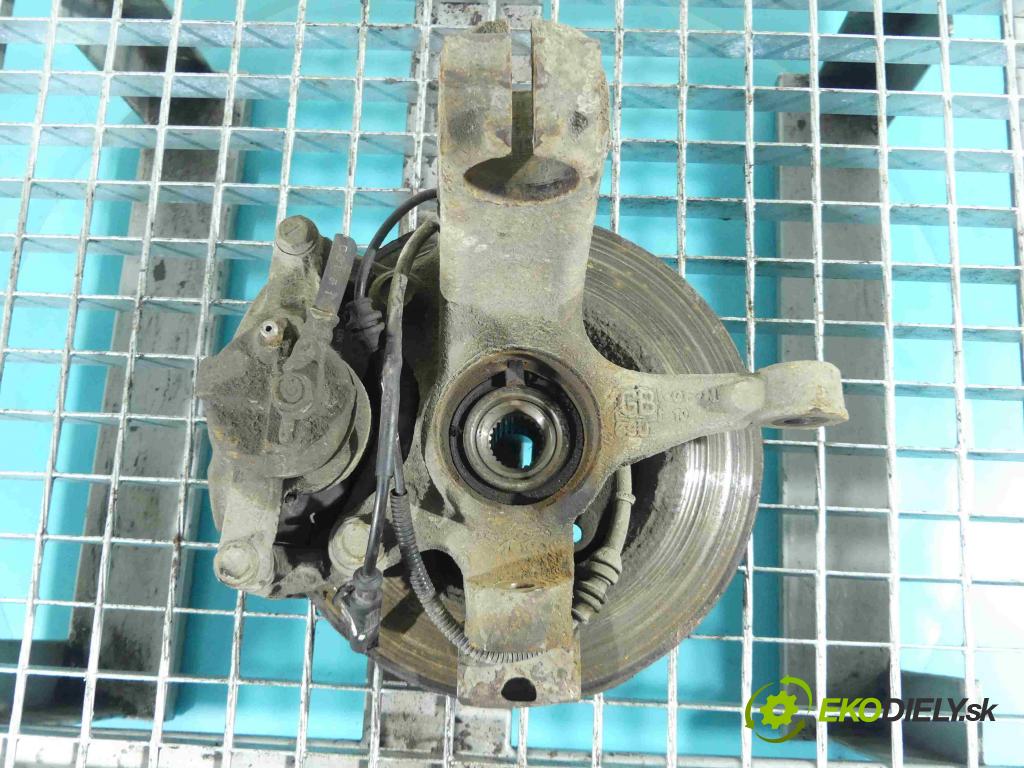 Peugeot 107 1.0 68 HP manual 50 kW 998 cm3 5- náboj pravé  (Náboje)