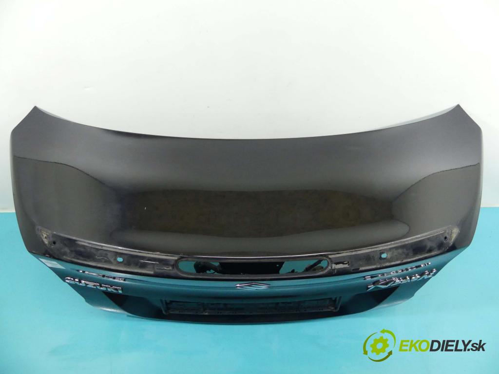 Suzuki Kizashi 2.4 16v 178KM manual 131 kW 2393 cm3 4- zadní kufrové dveře  (Zadní kapoty)